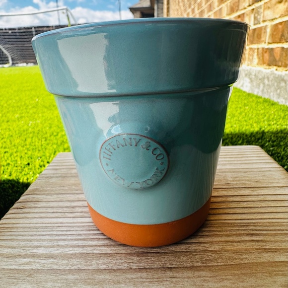 Tiffany & Co Terracotta Flowerpot - Picture 3 of 7